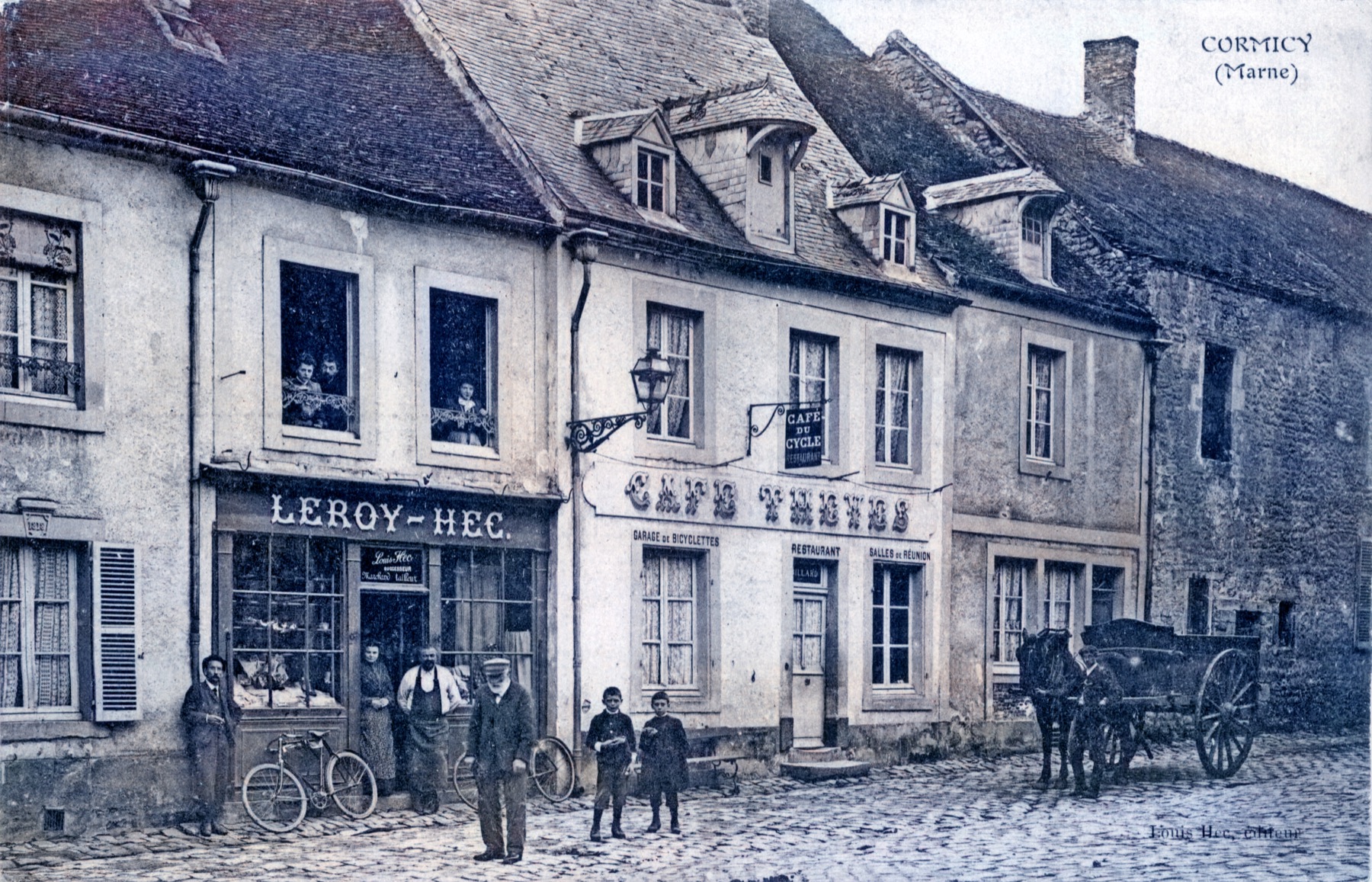 Les commerces Leroy-Hec et le Café Thévot — 10 décembre 1904